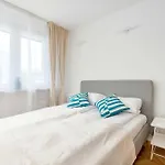 Appartamento Bright For 5 In Center By Renters