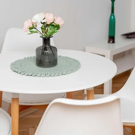 Apartment Bright For 5 In Center By Renters Gdynia