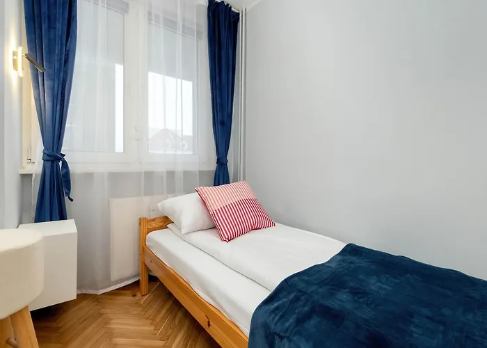 Bright For 5 In Center By Renters Gdynia